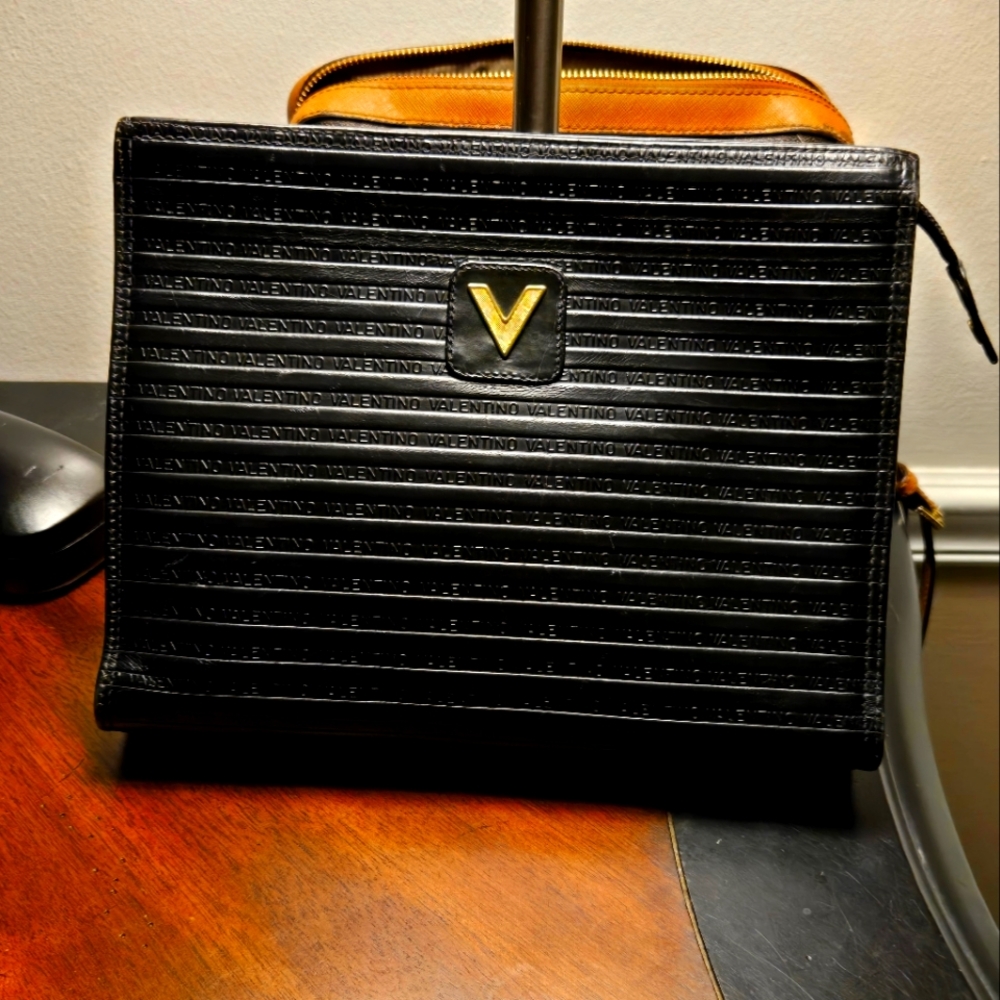 COPY - MARO VALENTINO POUCH